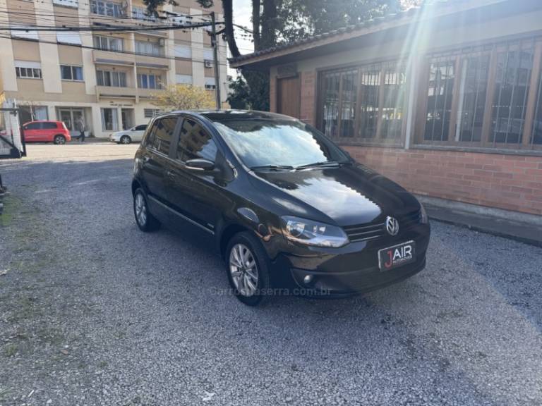 VOLKSWAGEN - FOX - 2013/2013 - Preta - Sob Consulta